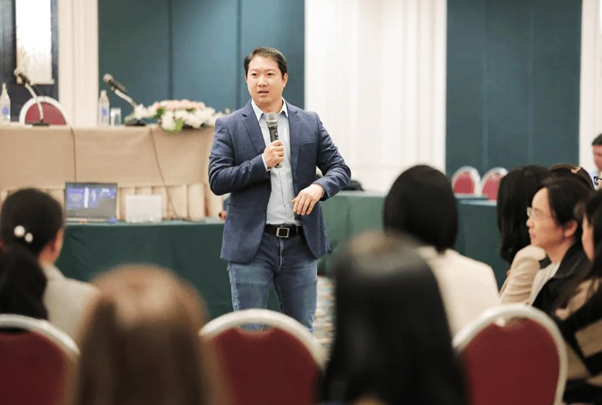การพูดในที่ประชุม, leadership training